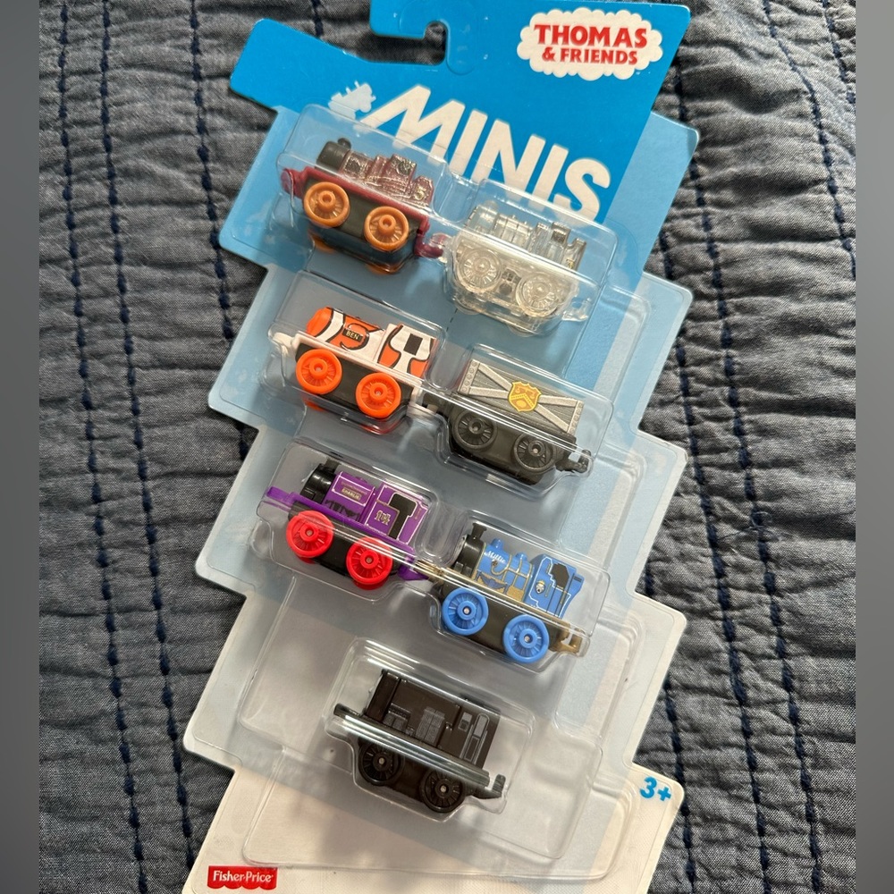 NIB Thomas and Friends Minis pack of 7 minis